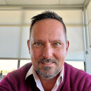 Meet your Posher, Phillip